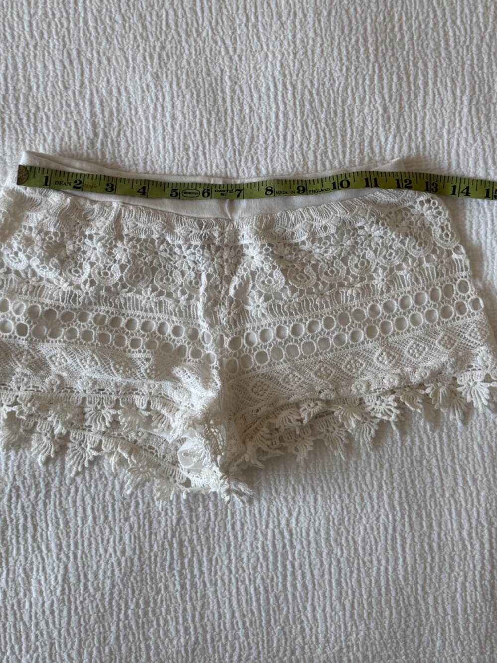 H&M Divided White Lace Shorts - XS - Picture 4 of 5